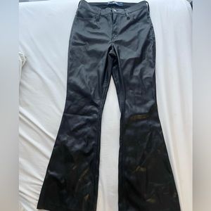 ⚡️HOLLISTER FLARE LEATHER PANTS⚡️